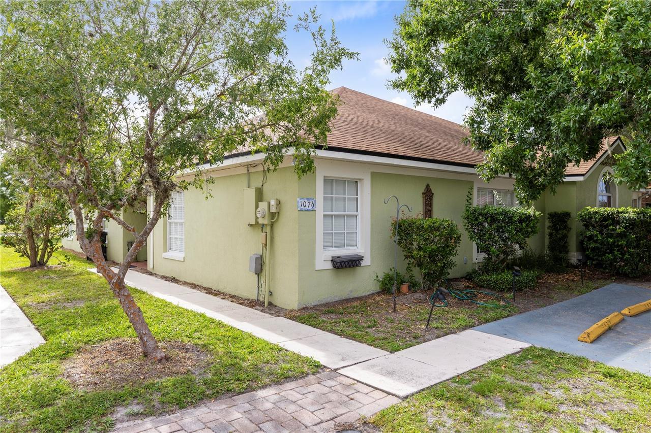1076 Universal Rest Pl., Kissimmee, FL 34744