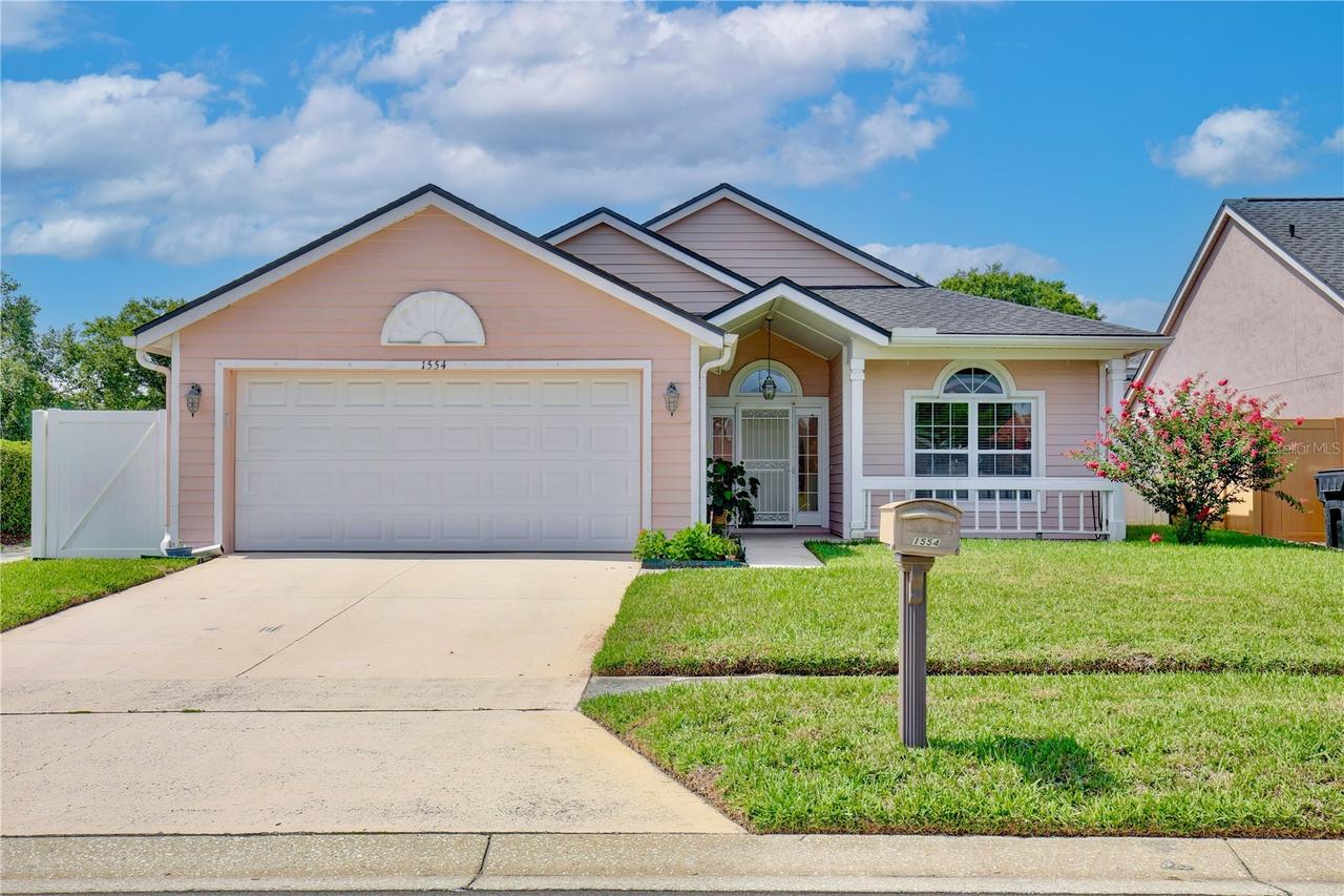 1554 Margarete Crescent Dr., Apopka, FL 32703