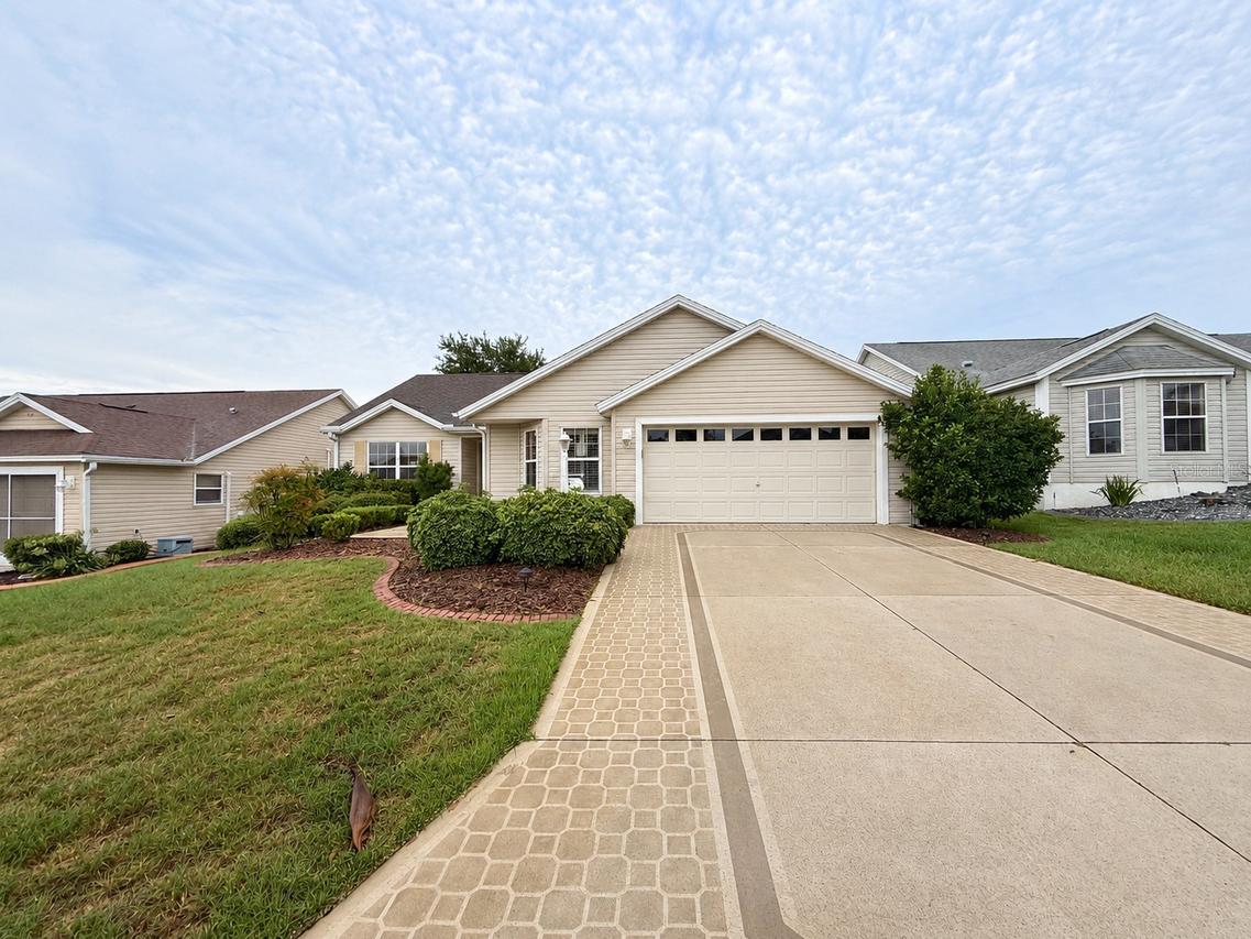 2251 Edmonton Pl., The Villages, FL 32162
