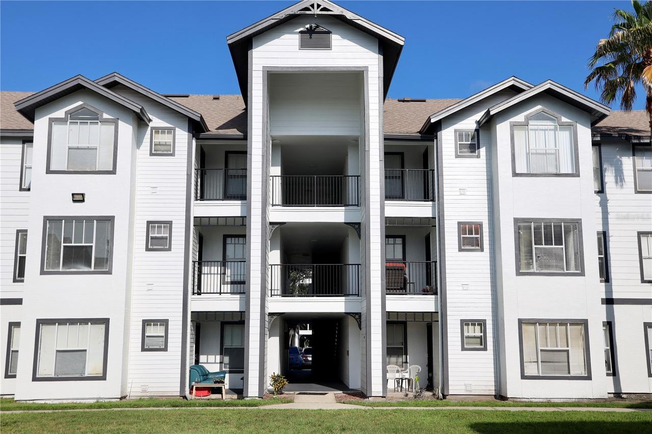 2209 Antigua Pl. #828, Kissimmee, FL 34741