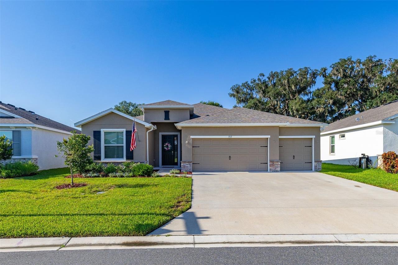3512 Crooked River Dr., Plant City, FL 33565
