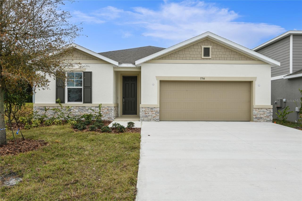 1766 Carnelian St., Deland, FL 32720