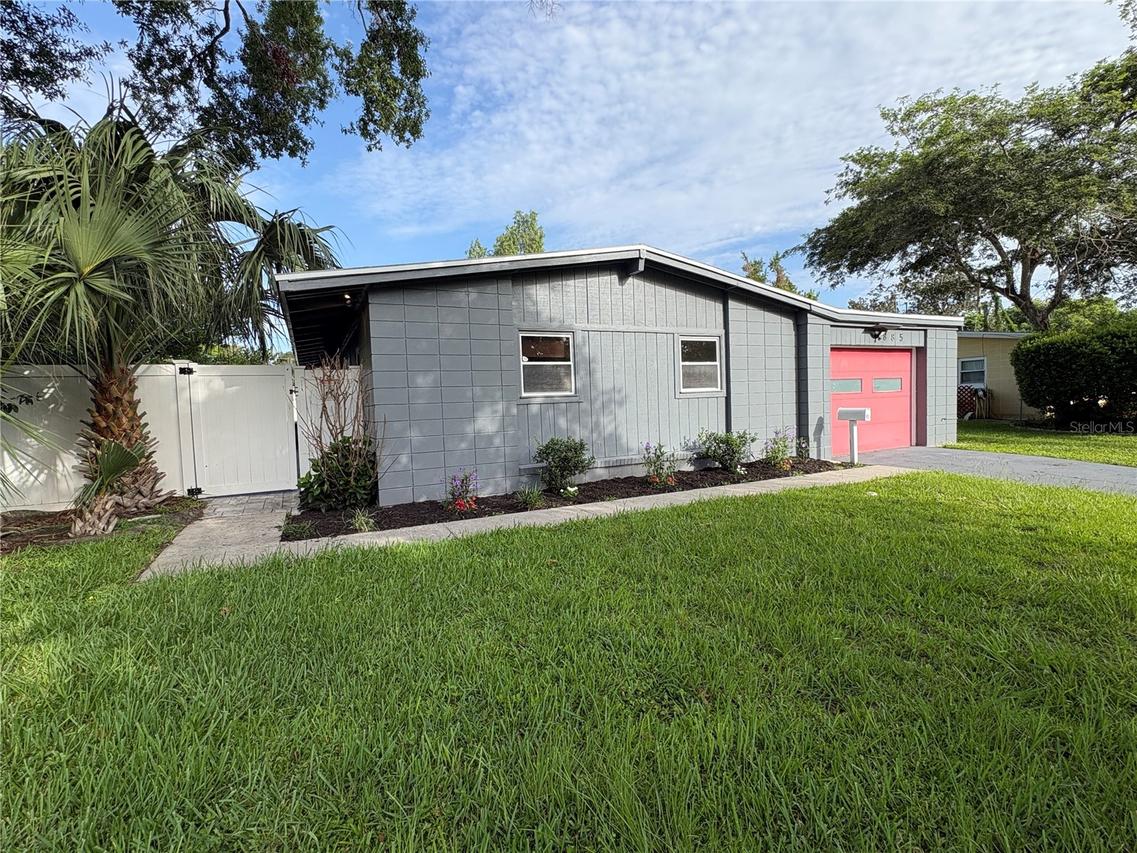 885 Carnation Dr., Winter Park, FL 32792