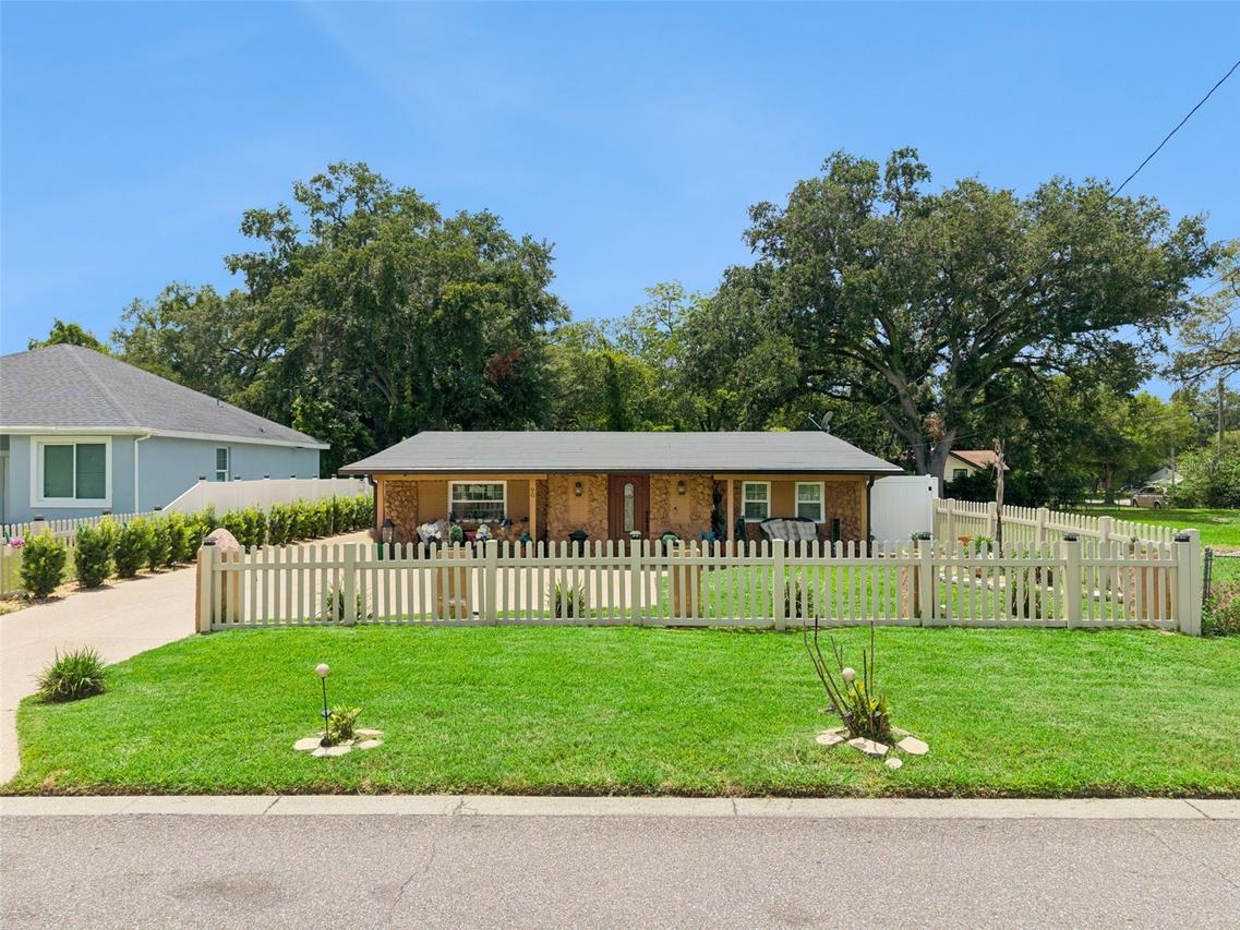 90 N Goldwyn Ave., Orlando, FL 32805
