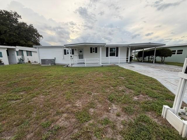 1023 Southland Dr., Tavares, FL 32778