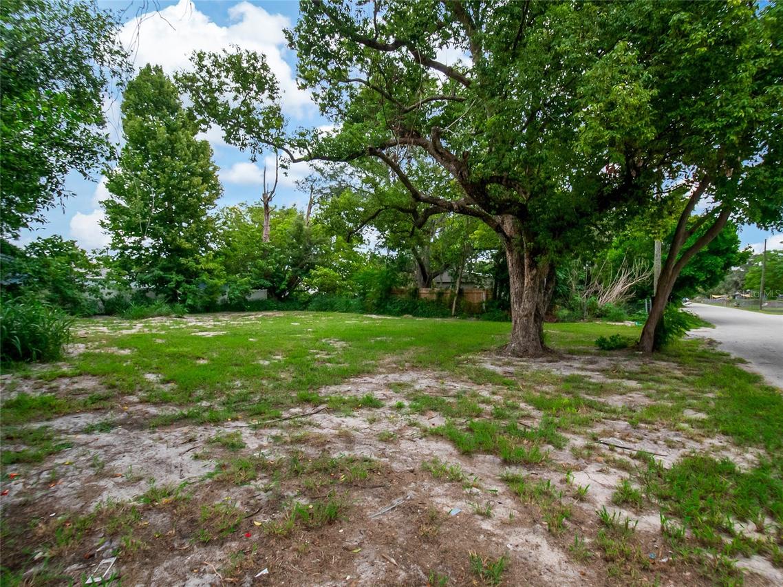 11613 Rancho Dr., Leesburg, FL 34788