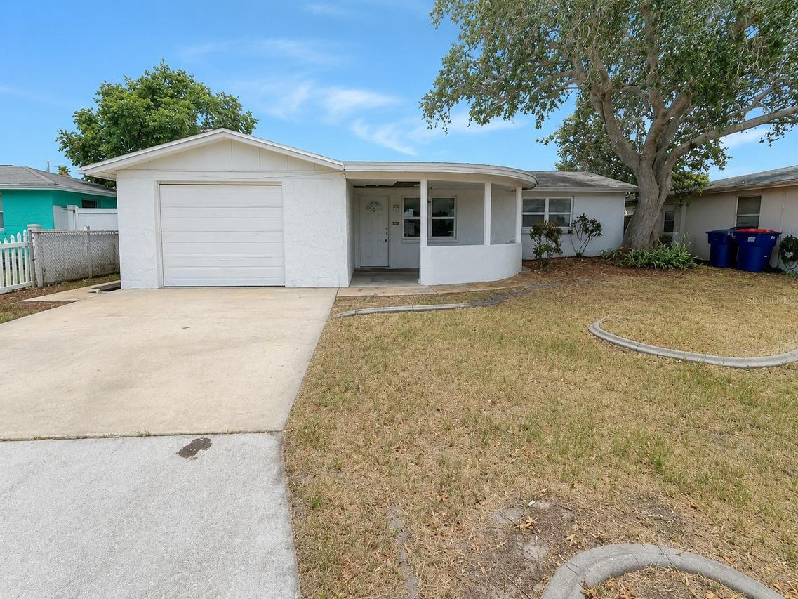 3303 Eisenhower Dr., Holiday, FL 34691