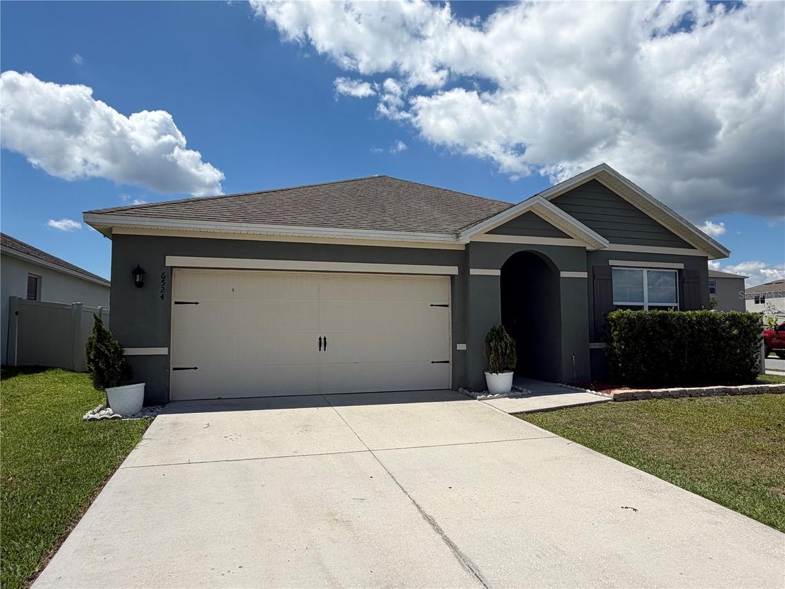 6524 Coral Berry Dr., Mount Dora, FL 32757