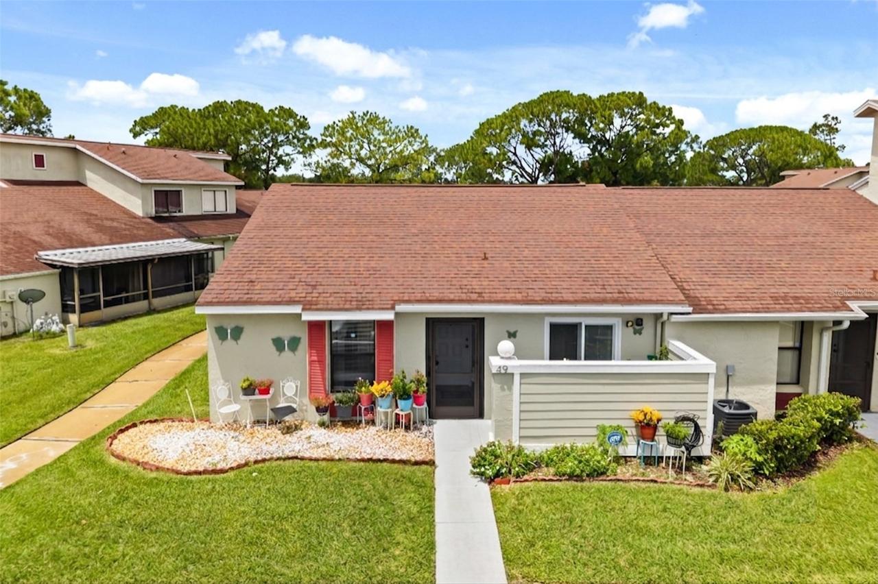 49 Pine Island Cir., Kissimmee, FL 34743