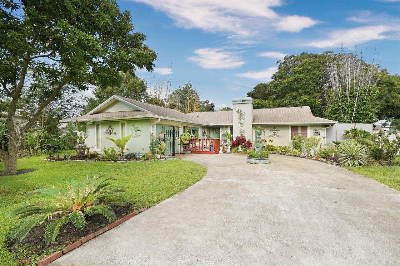 517 Linda Ln., Melbourne, FL 32935