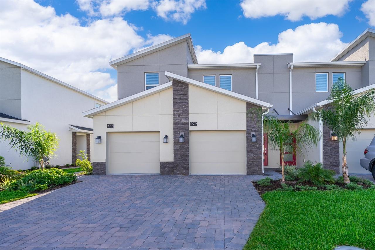 979 Splash Shot Pl., Davenport, FL 33896