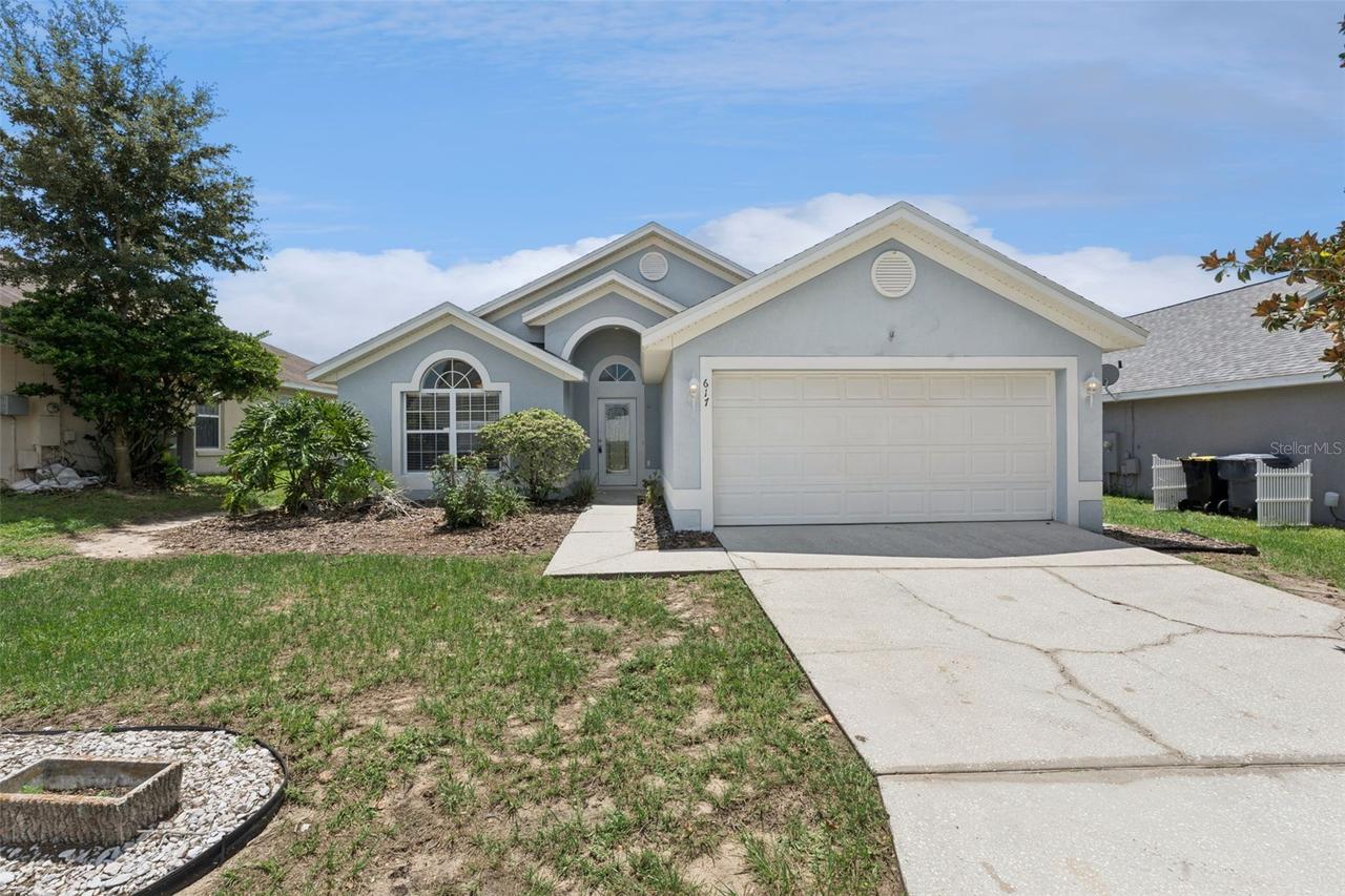 617 Reston Pl., Davenport, FL 33897