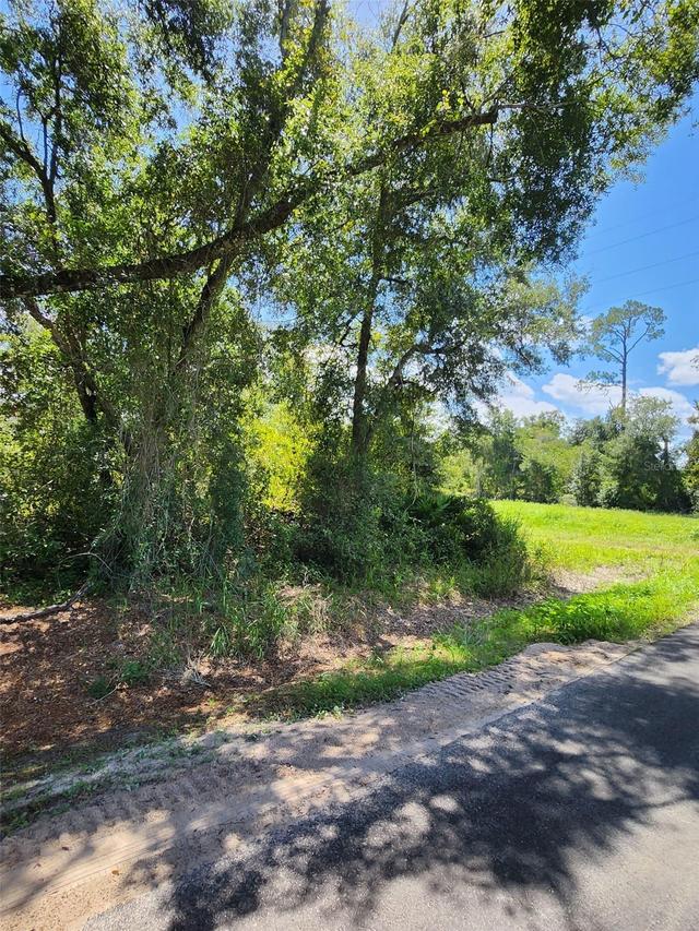 6th Ave., Deland, FL 32724