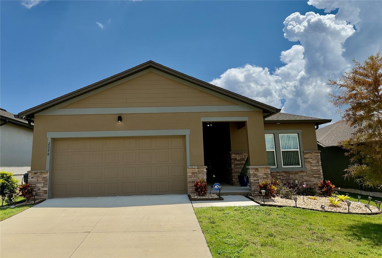2098 Gold Dust Dr., Minneola, FL 34715