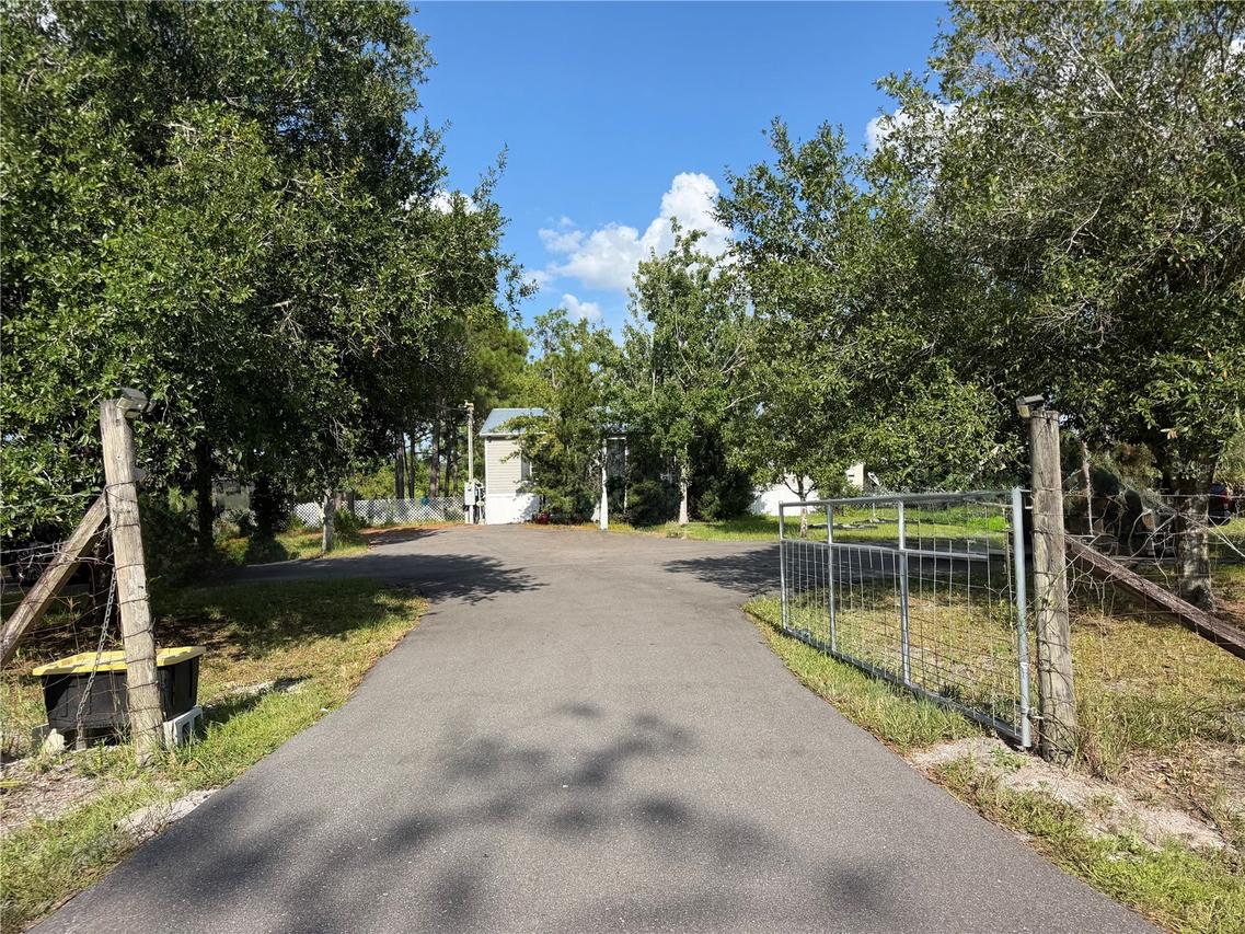 5655 Palm Ave., Okeechobee, FL 34972