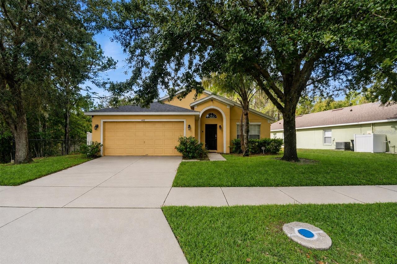 403 Sandy Ridge Dr., Davenport, FL 33896