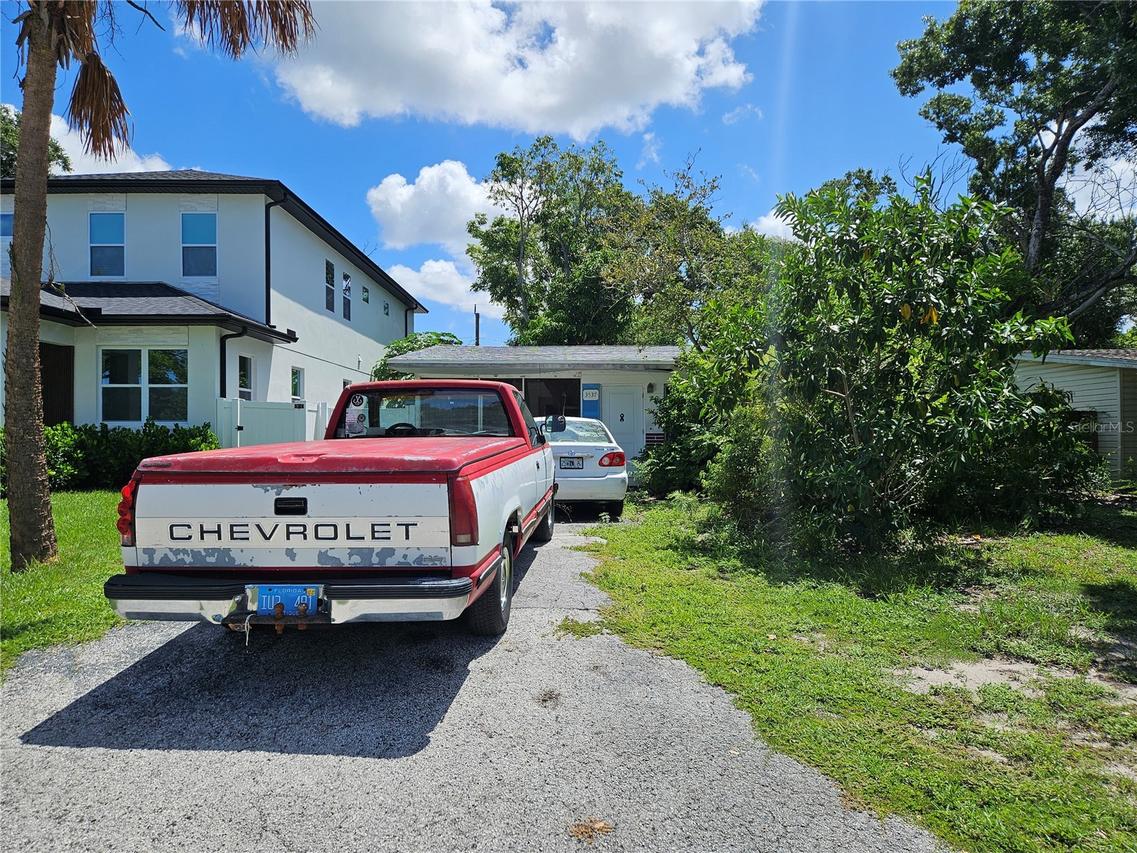 3537 39th St., St Petersburg, FL 33713