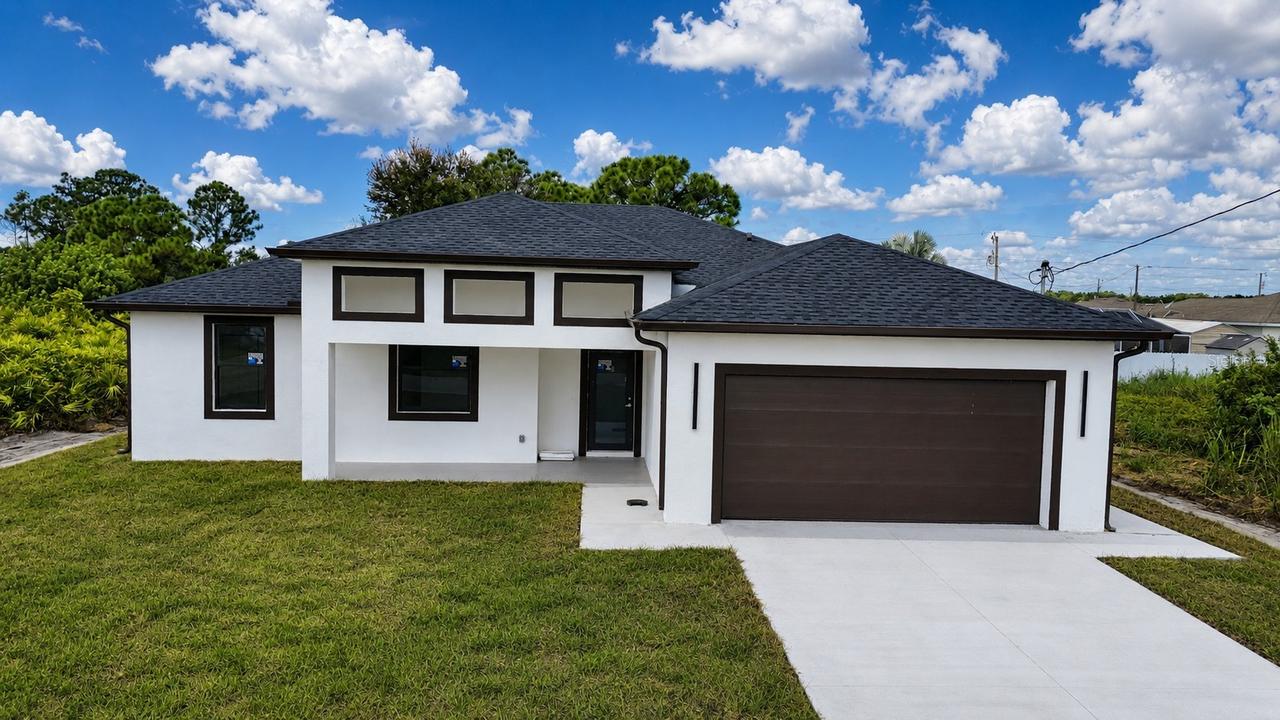 782 Homestead Rd., Lehigh Acres, FL 33974