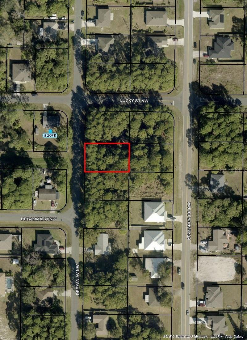 185 Deeyan Ave., Palm Bay, FL 32907