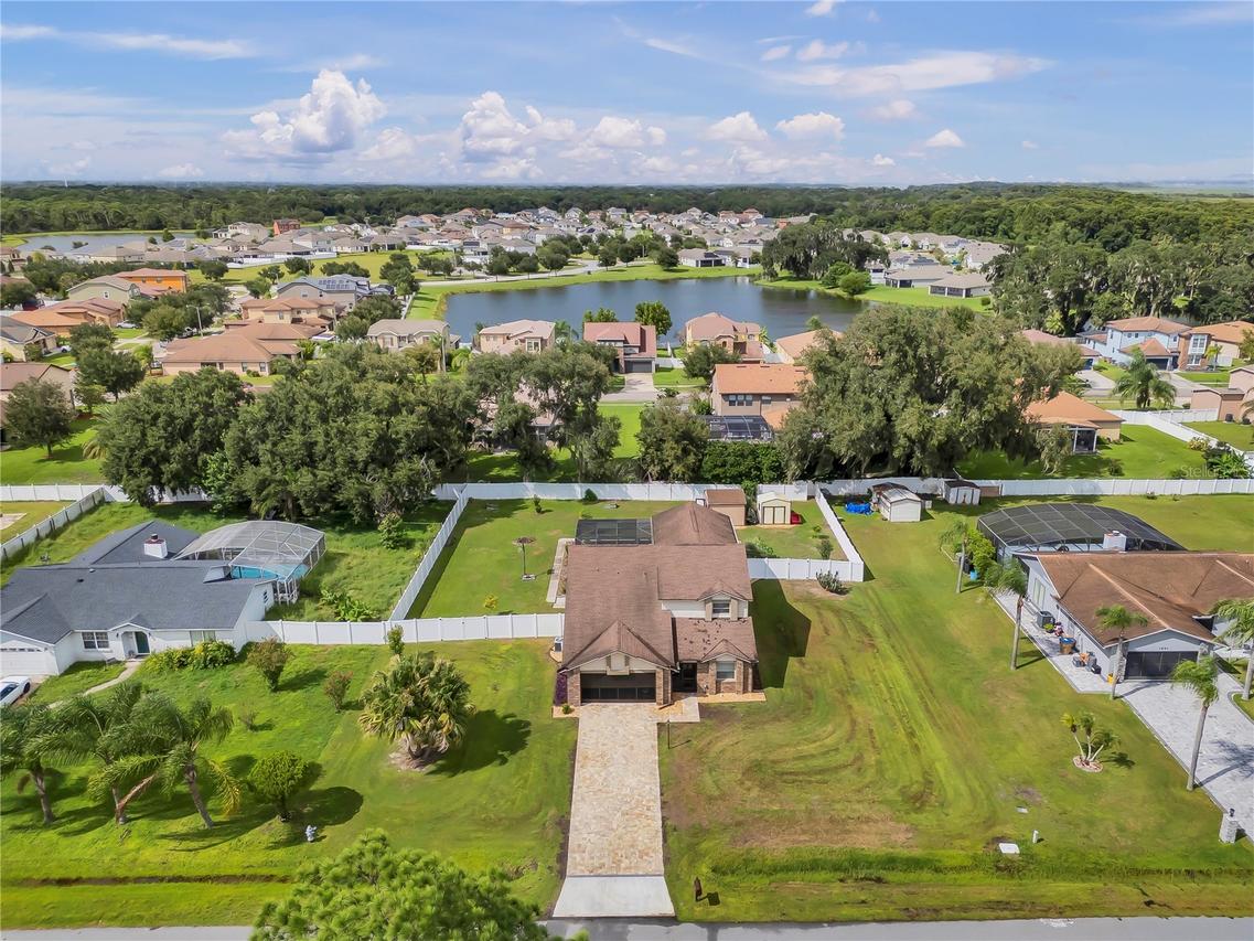 1861 Pine Needle Tr., Kissimmee, FL 34746