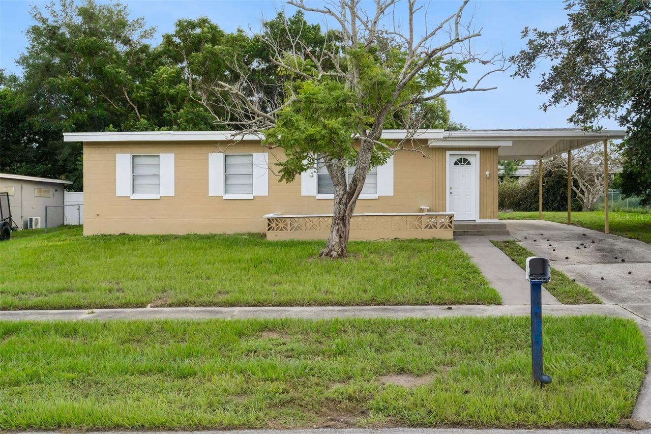 928 Vivian Ter., Deltona, FL 32725