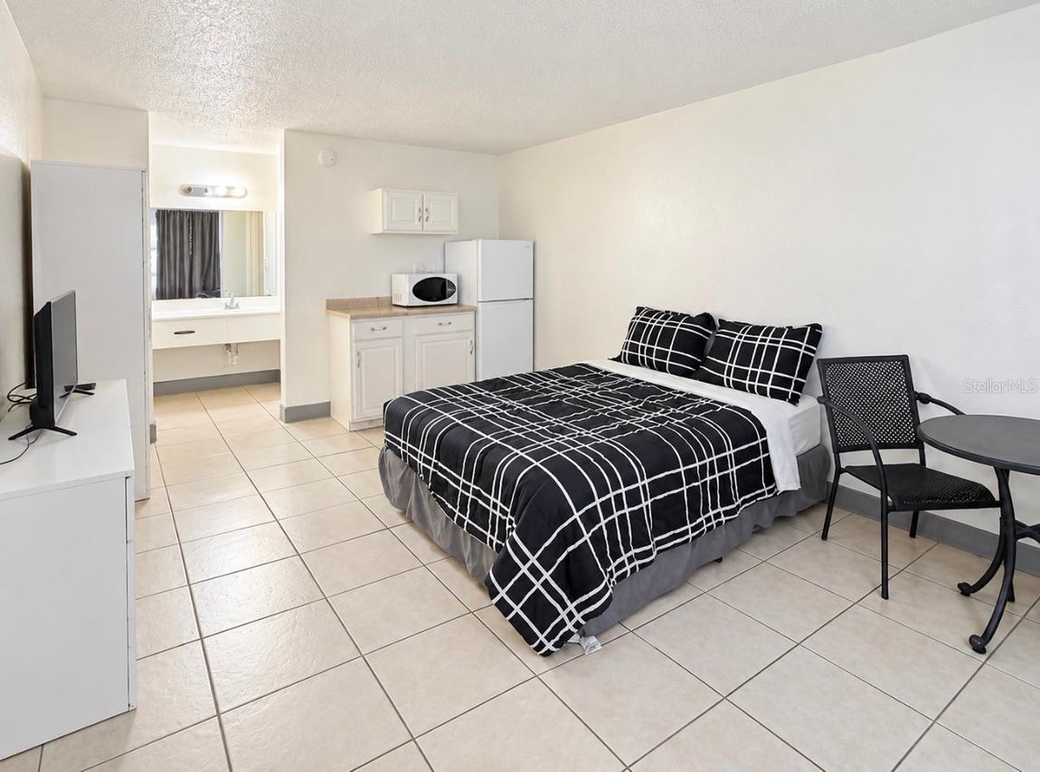 7900 S Orange Blossom Tr. #2002, Orlando, FL 32809