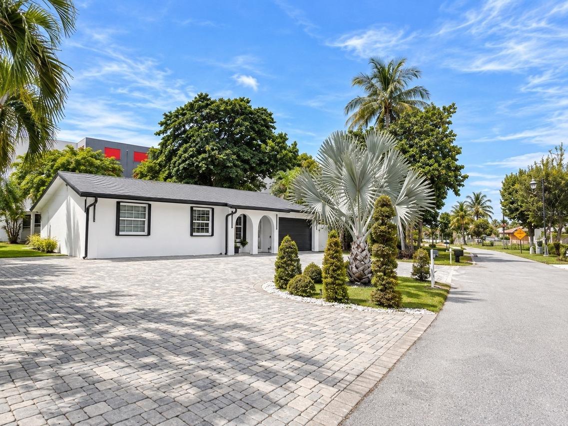 1712 Boardman Ave., West Palm Beach, FL 33407