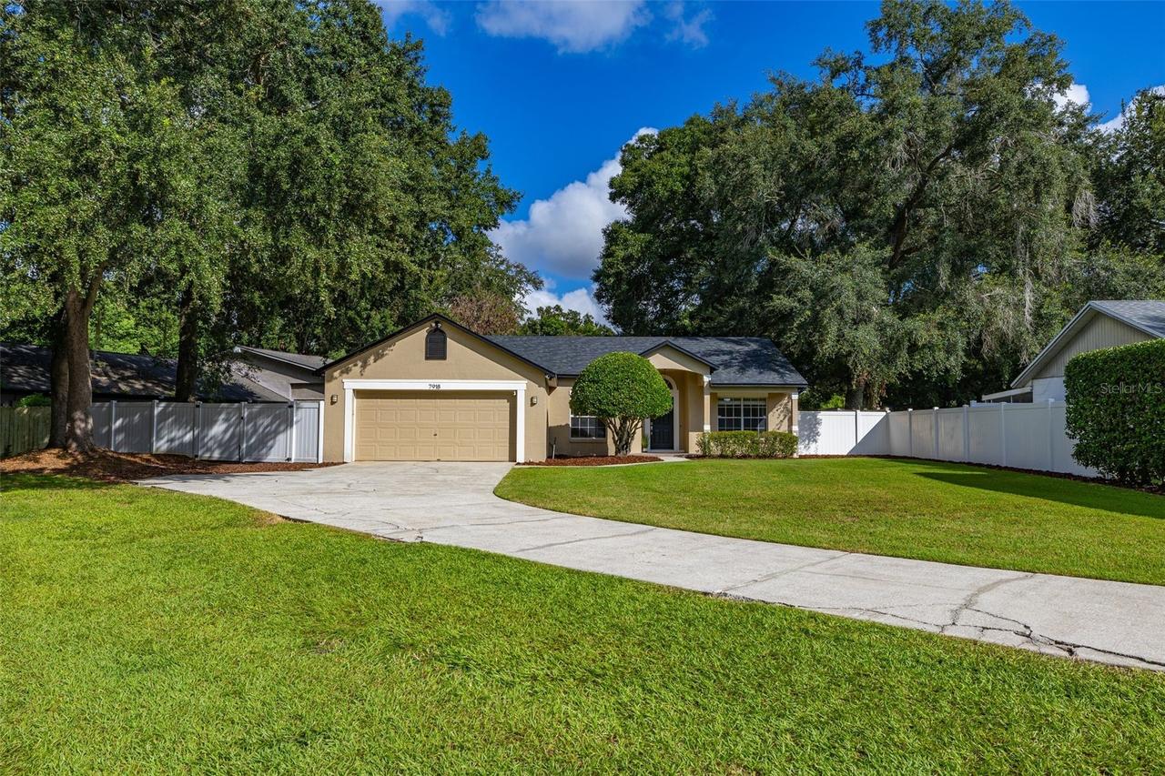 7918 Lakeside Woods Dr., Orlando, FL 32810