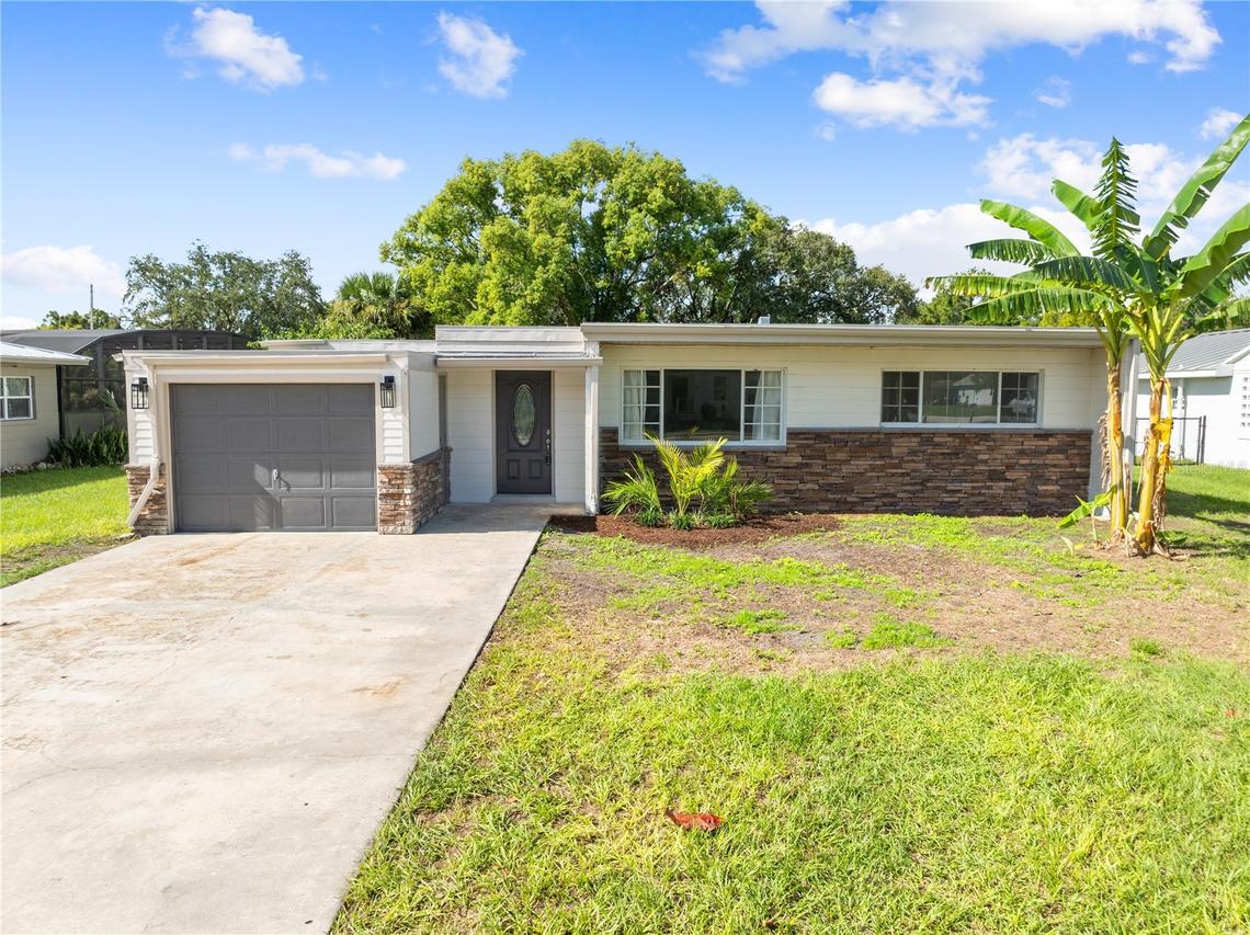 406 E Drury Ave., Kissimmee, FL 34744