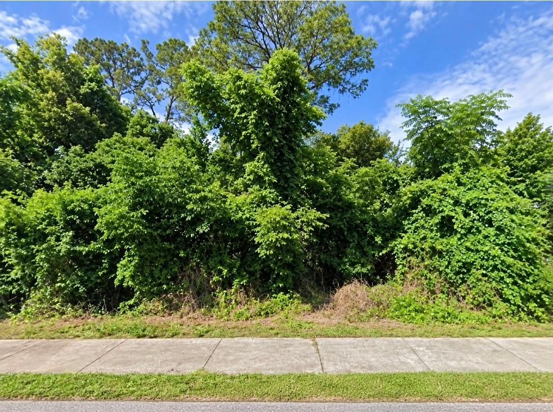 249 Angeles Rd., Debary, FL 32713
