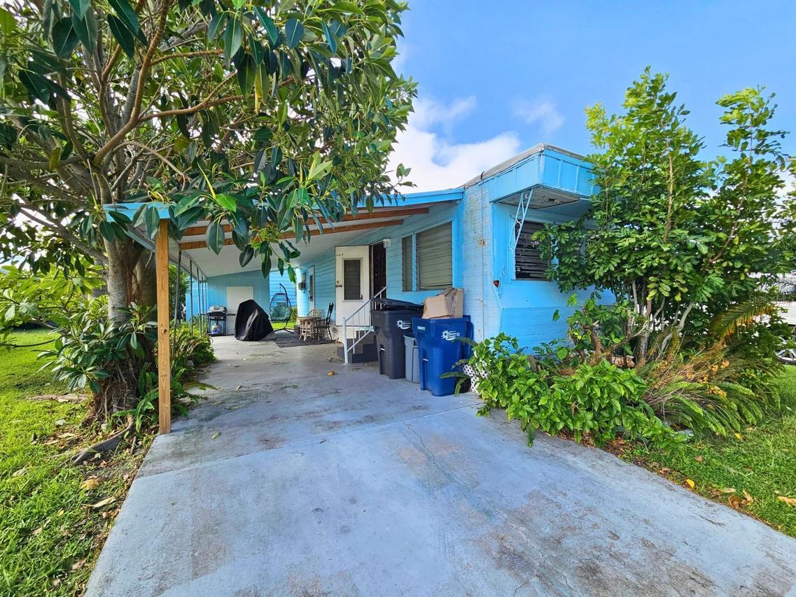 710 49th Avenue Dr., Bradenton, FL 34207