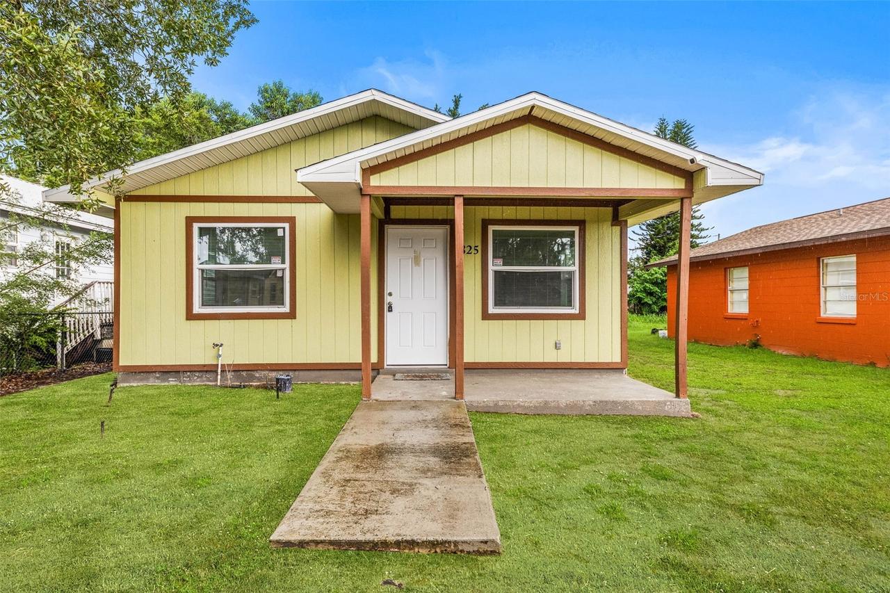 825 Booker Ave., Sebring, FL 33870
