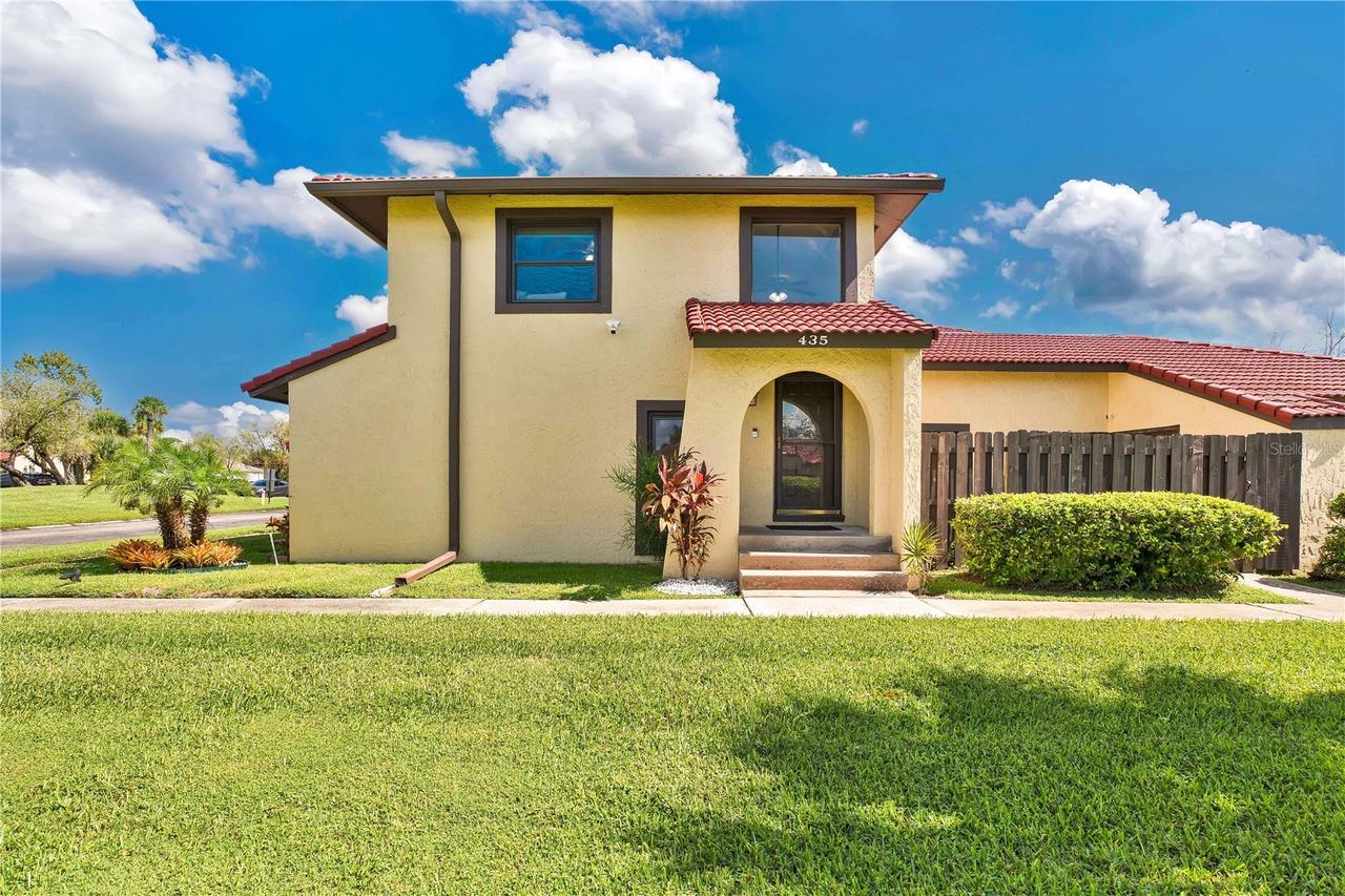 435 Hunter Cir., Kissimmee, FL 34758