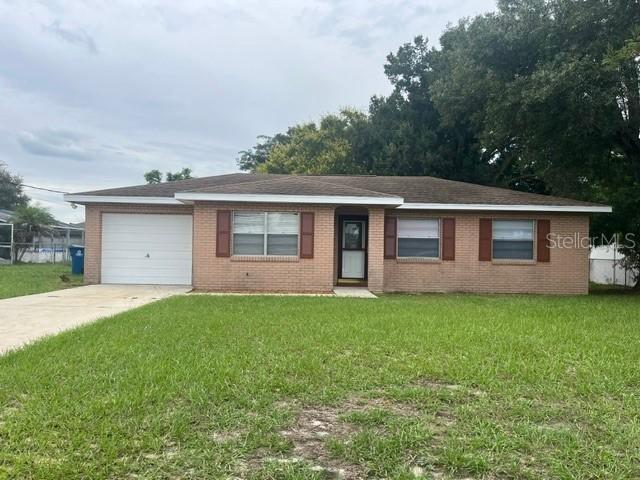 418 E Hillcrest Ave., Lake Wales, FL 33853