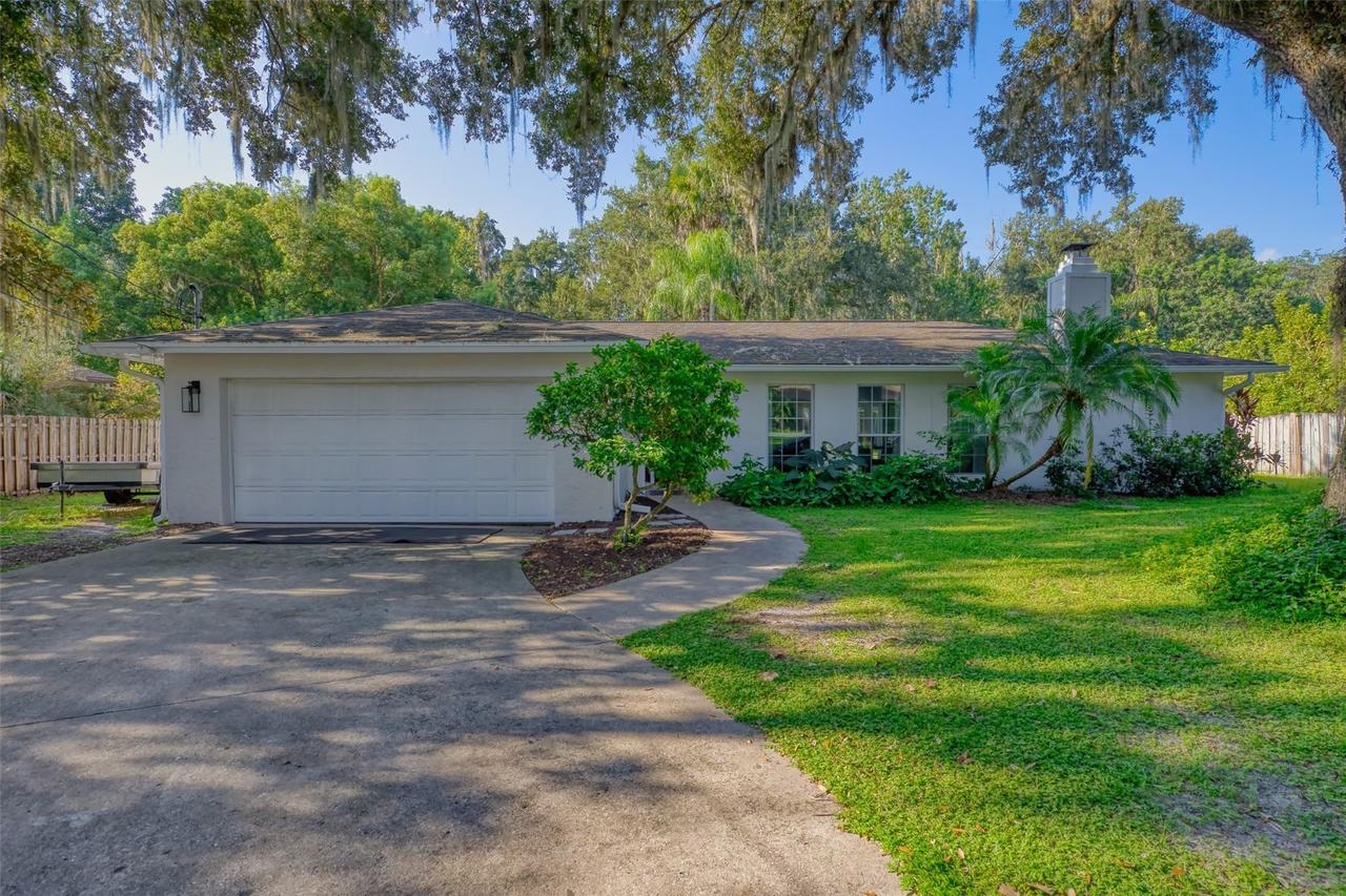398 Palm Dr., Oviedo, FL 32765