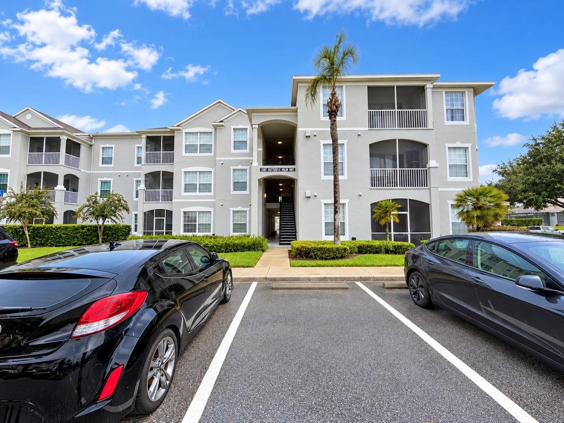 2307 Butterfly Palm Way #302, Kissimmee, FL 34747