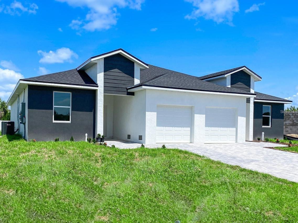9425 Agate St., Port Charlotte, FL 33981