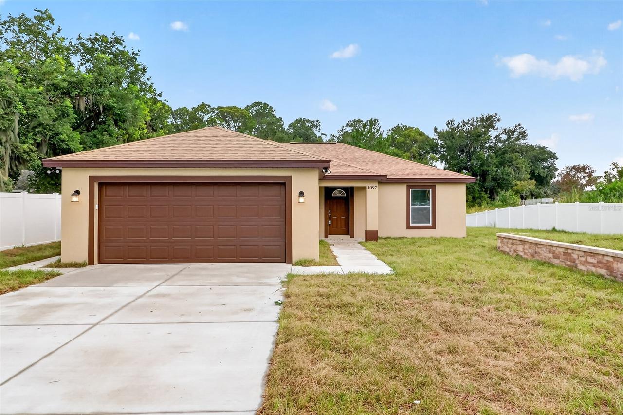 1097 Carefree Cove Dr, Winter Haven, FL 33881