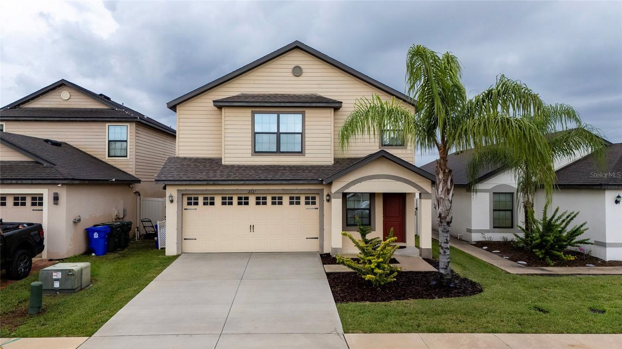 2227 Caspian Dr., Lakeland, FL 33805