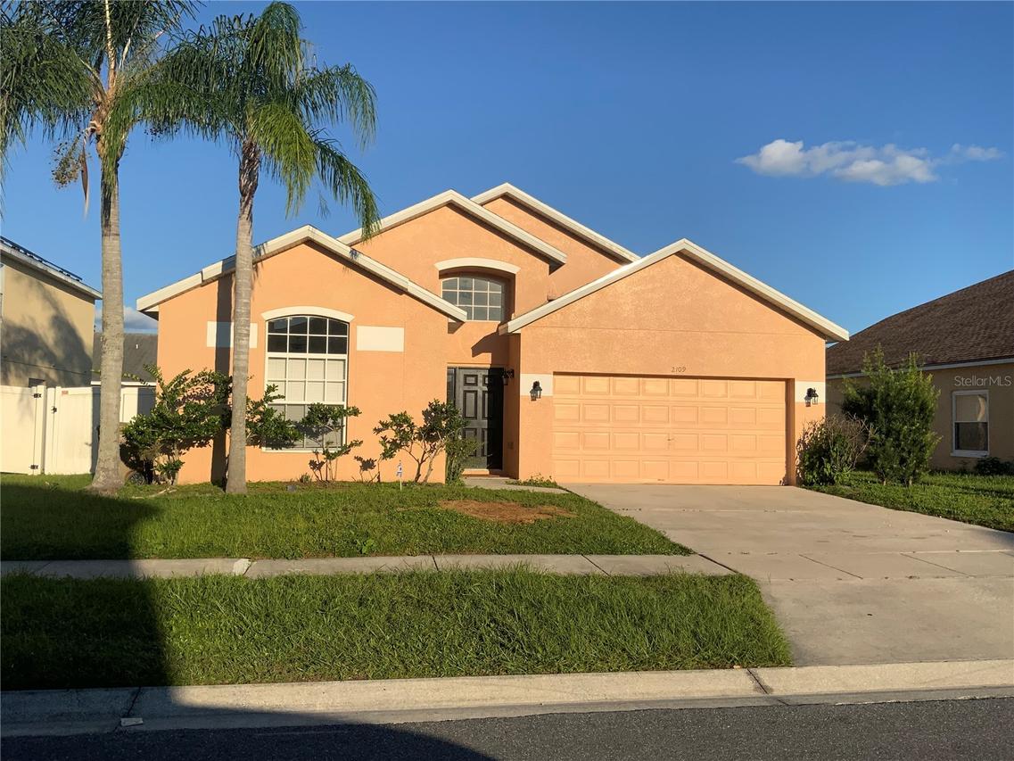 2109 Woodsedge Dr., Kissimmee, FL 34746