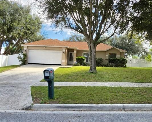 564 Brimming Lake Rd., Minneola, FL 34715