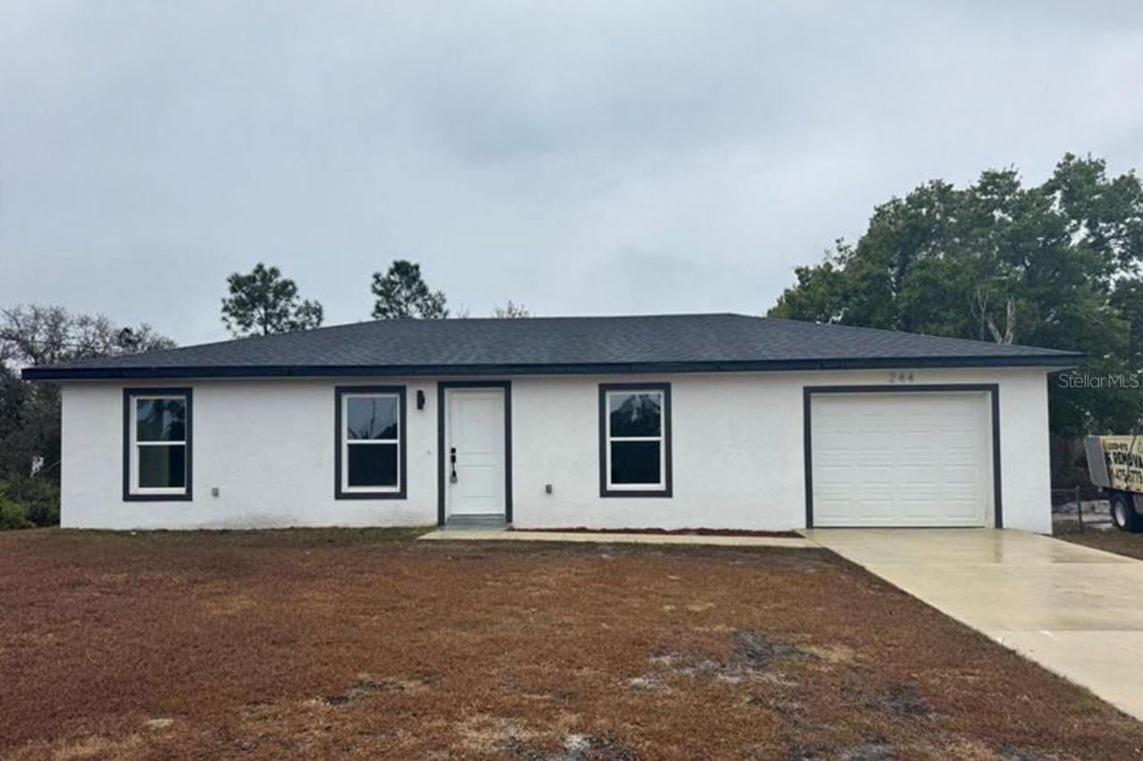 244 Tanager Ave., Sebring, FL 33870
