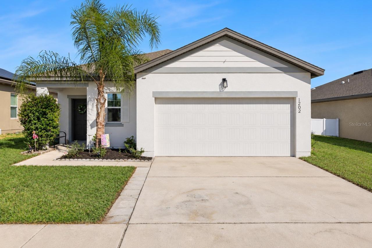 1202 Lycaste Dr., Davenport, FL 33837
