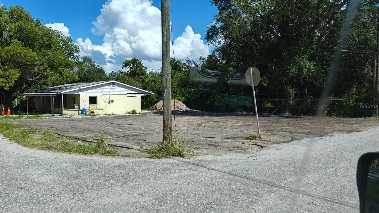 131 E Bay Blvd., Lake Wales, FL 33859