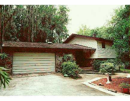 18224 Abbey Ln., Lutz, FL 33549