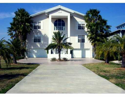 6706 Surfside Blvd, Apollo Beach, FL 33572