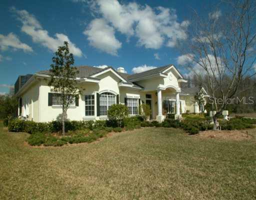 19010 Cour Estates, Lutz, FL 33558