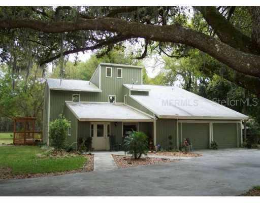 217 S Valrico Rd., Valrico, FL 33594