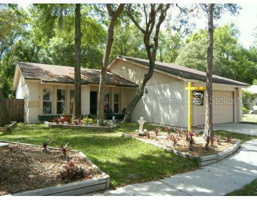 14724 Oak Vine Dr., Lutz, FL 33559