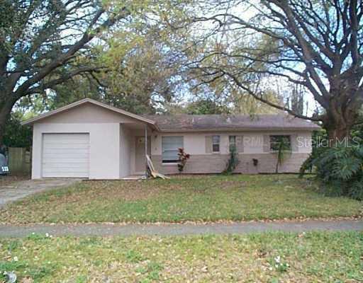 533 Robin Hill Cir., Brandon, FL 33511